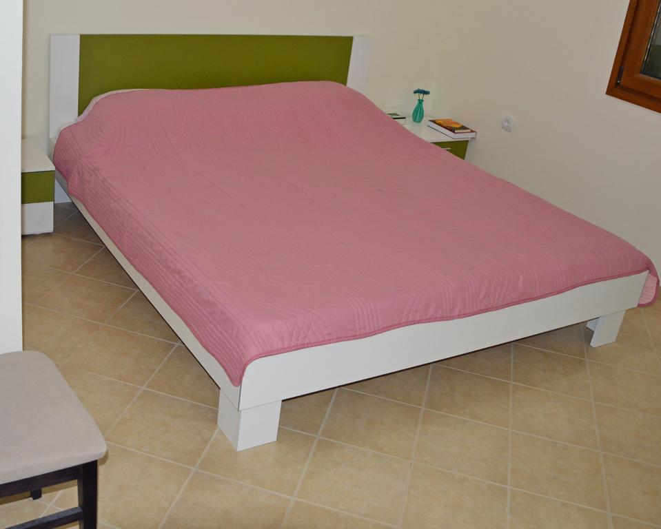 Guest House Radulovic Petrovac Exterior foto